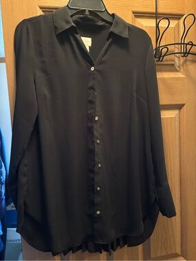 Chicos Classic Black Long-Sleeve Button-Up Shirt, size 0/small